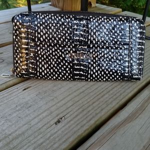 Guess Wallet
